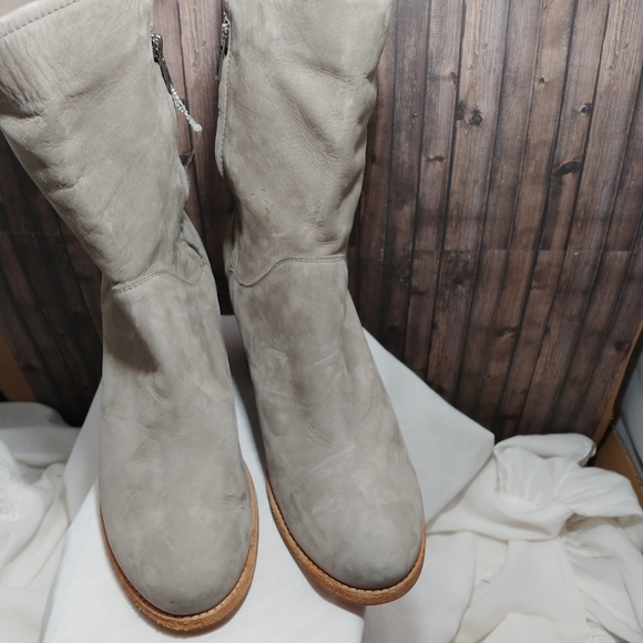 Frye Shoes - Frye Mid-Calf heeled boots